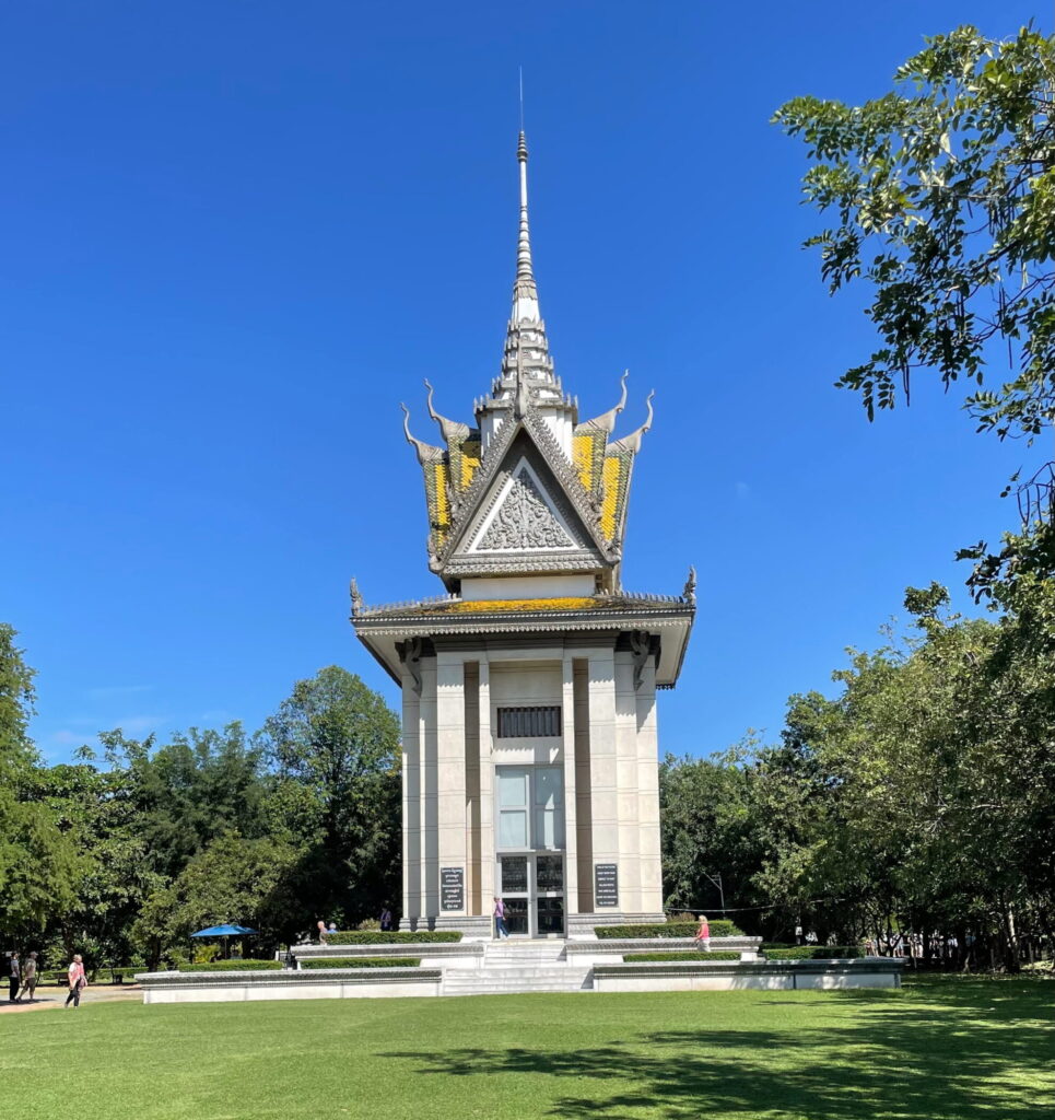 Gedenkstupa der Killing Fields von Choeung Ek in Phnom Penh, Kambodscha