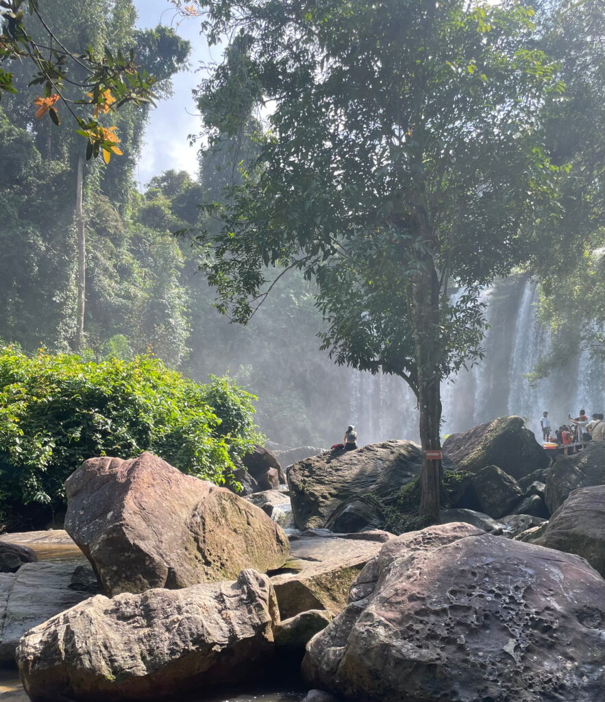 Phnom Kulen Wasserfall im Phnom Kulen Nationalpark bei Siem Reap in Kambodscha
